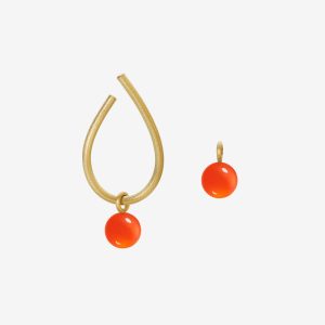 Globe örhängespåhängen – 18k guld, karneol
