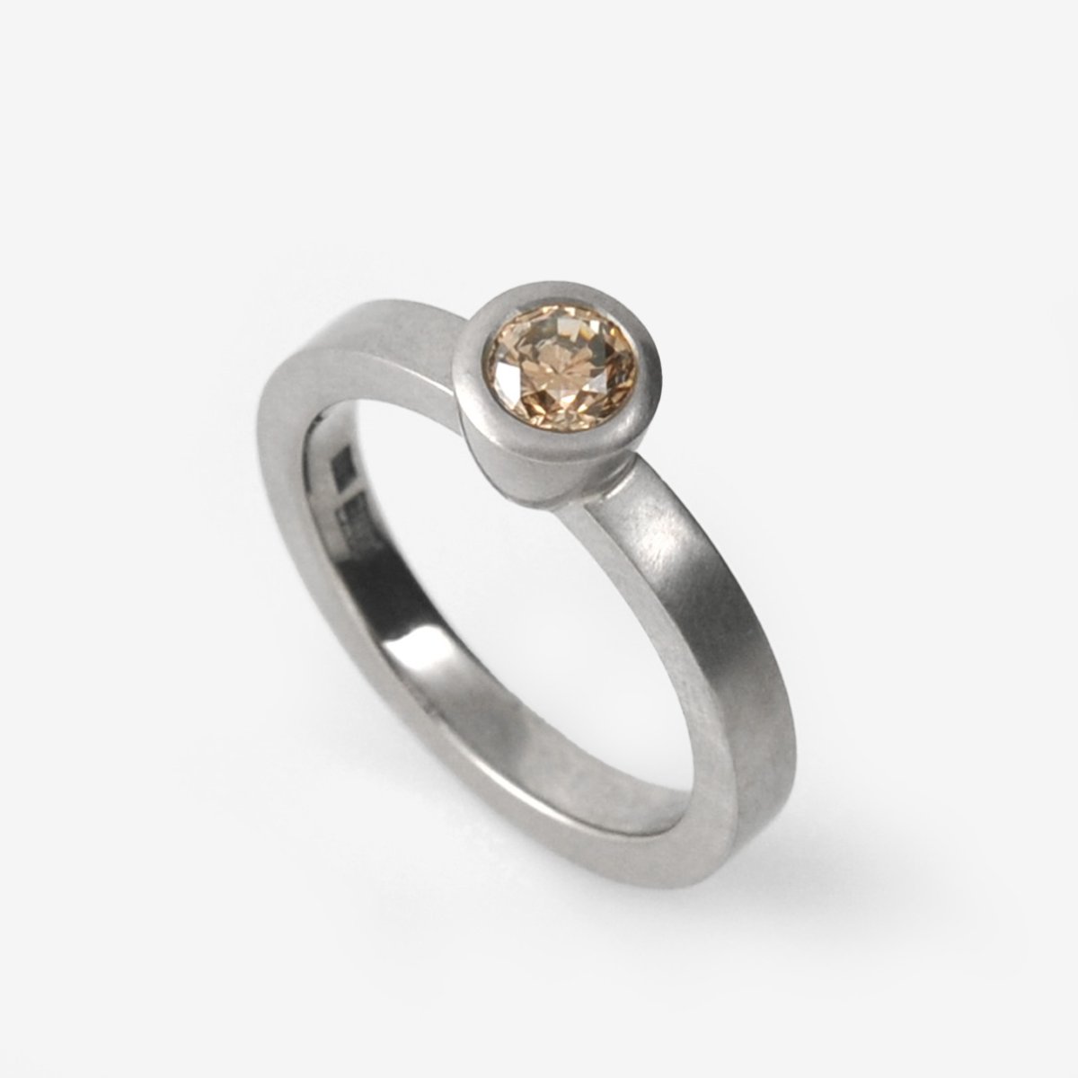 Nola ring – 18k vitguld, coffee diamant - Bild 2