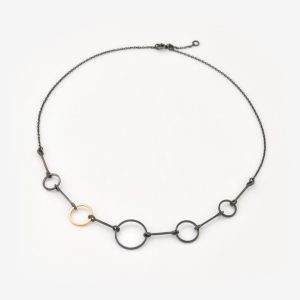 Signe halsband – oxiderat silver, 18k guld