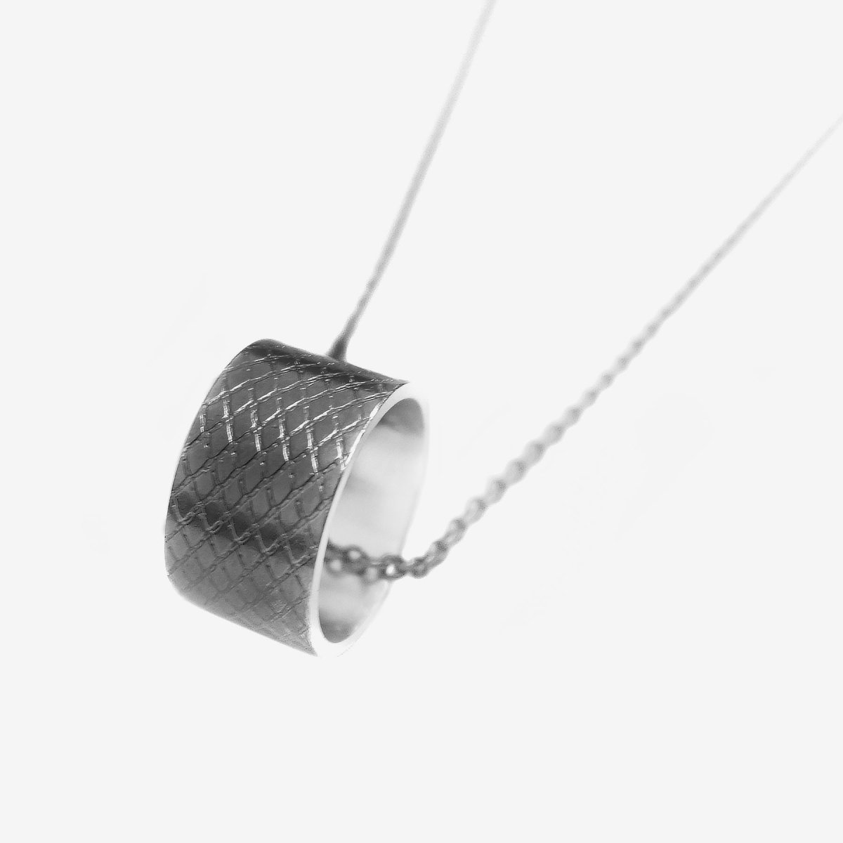 Wire Ring halsband – oxiderat silver