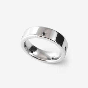 Tainted Love helallians – 18k vitguld, svarta diamanter 0.02ct