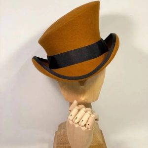 Hög hatt för kvinnor