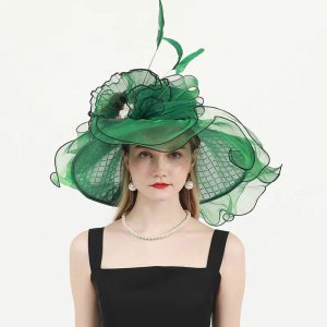 Elegant bröllopshatt