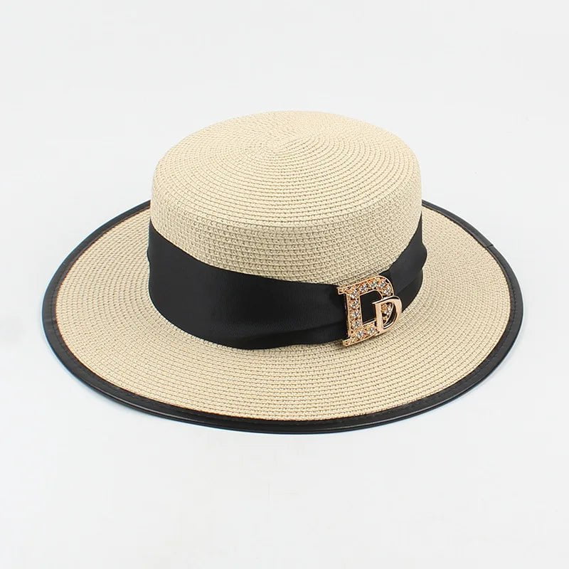 Snygg hatt i raffia