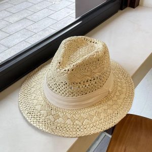 Genombruten solhatt