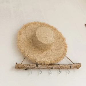 Hatt av raffia-halm